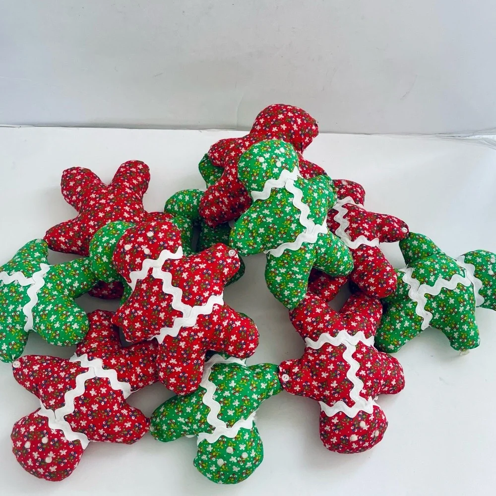 Vintage Handmade stuffed fabric Gingerbread men Holiday Garland with ribbon trim